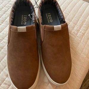 New Mens IZOD “Jake”  Memory Foam Comfort Slip On Shoes Size 9.5